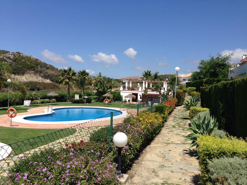 Bahia De Casares Apartment Estepona Room photo